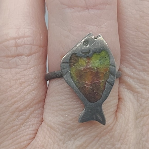 Estate Multicolor Fish Ring - Picture 4 of 8